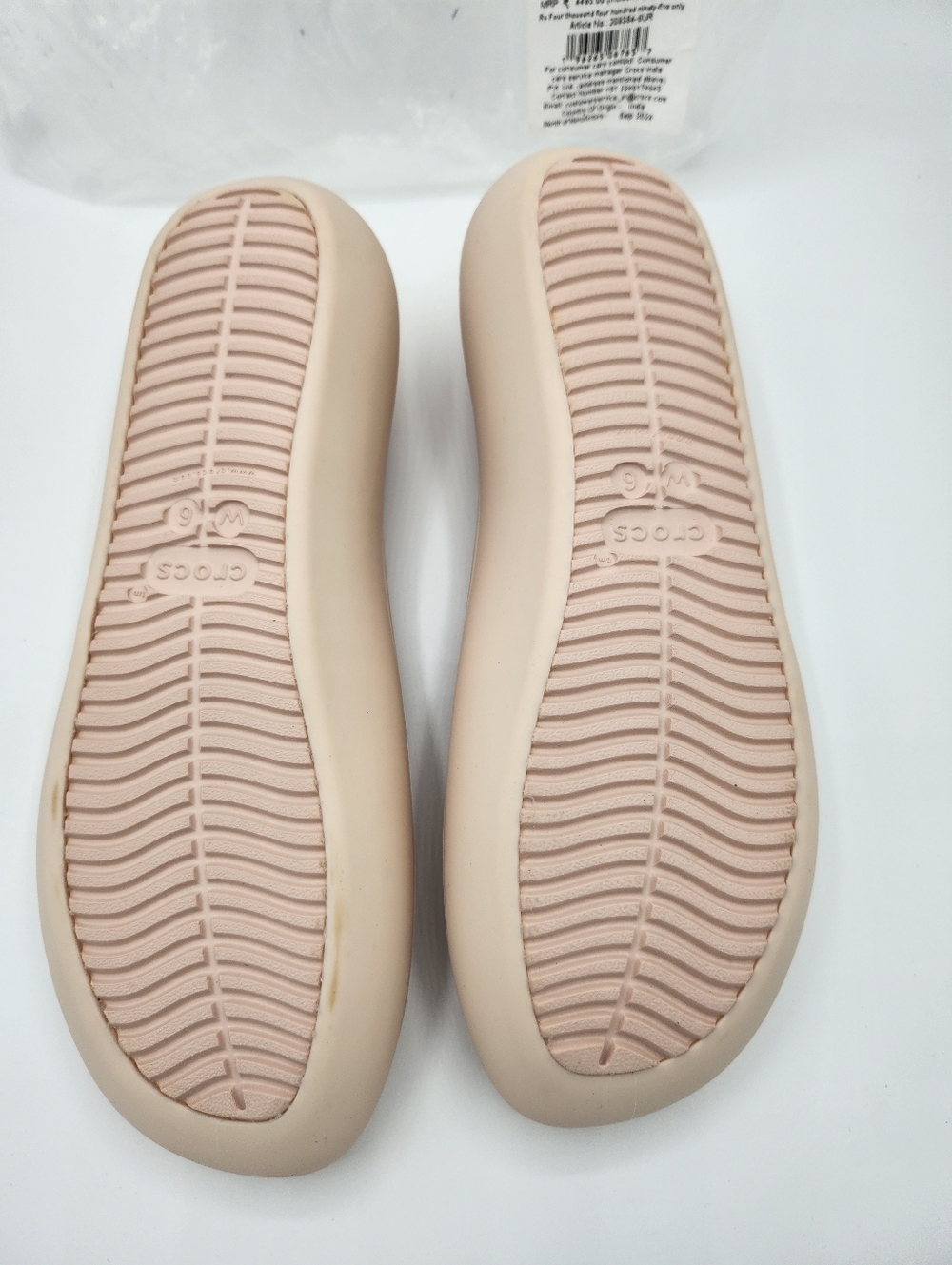 Crocs Women's Ballet Flat in Quartz Size: 6 Women / NIB - Picture 8 of 9
